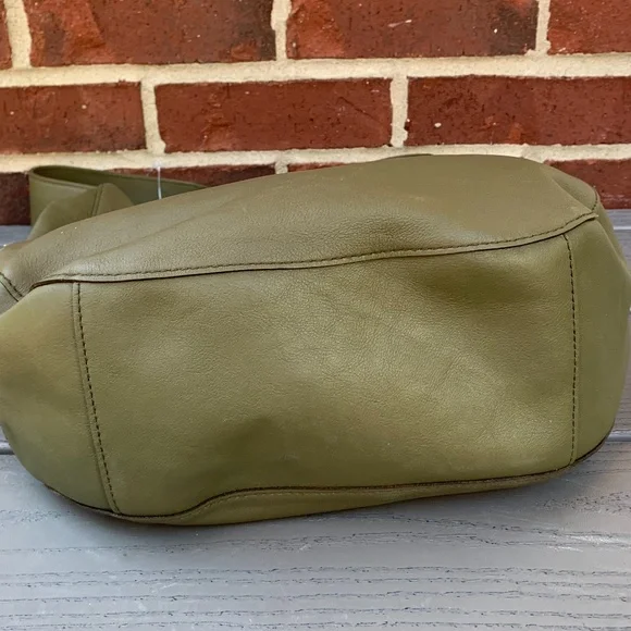 Madewell Hobo Bag - Picture 6 of 9